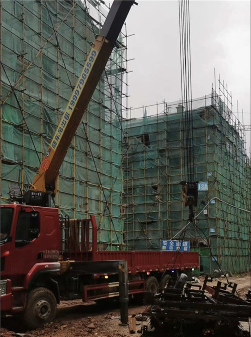 海沧区“慢工细活”—— 吊车的 “微动控制” 技术